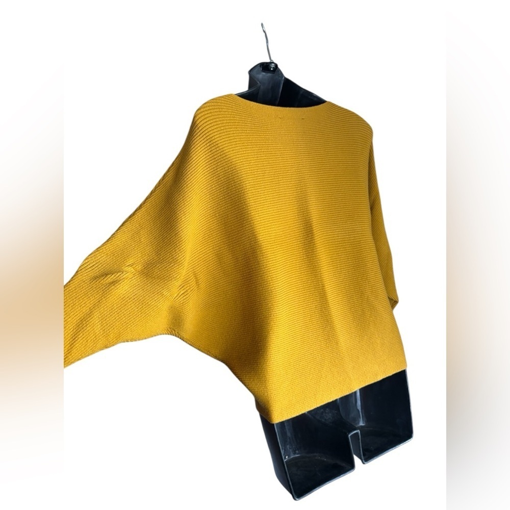 Faith & Zoe Tibi Dolman Sleeve Ribbed
Sweater Yellow batwing sz M preloved - Picture 8 of 8